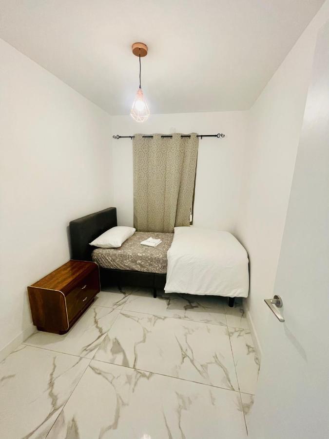 Santa Coloma de Gramanet Queen Apartments المظهر الخارجي الصورة